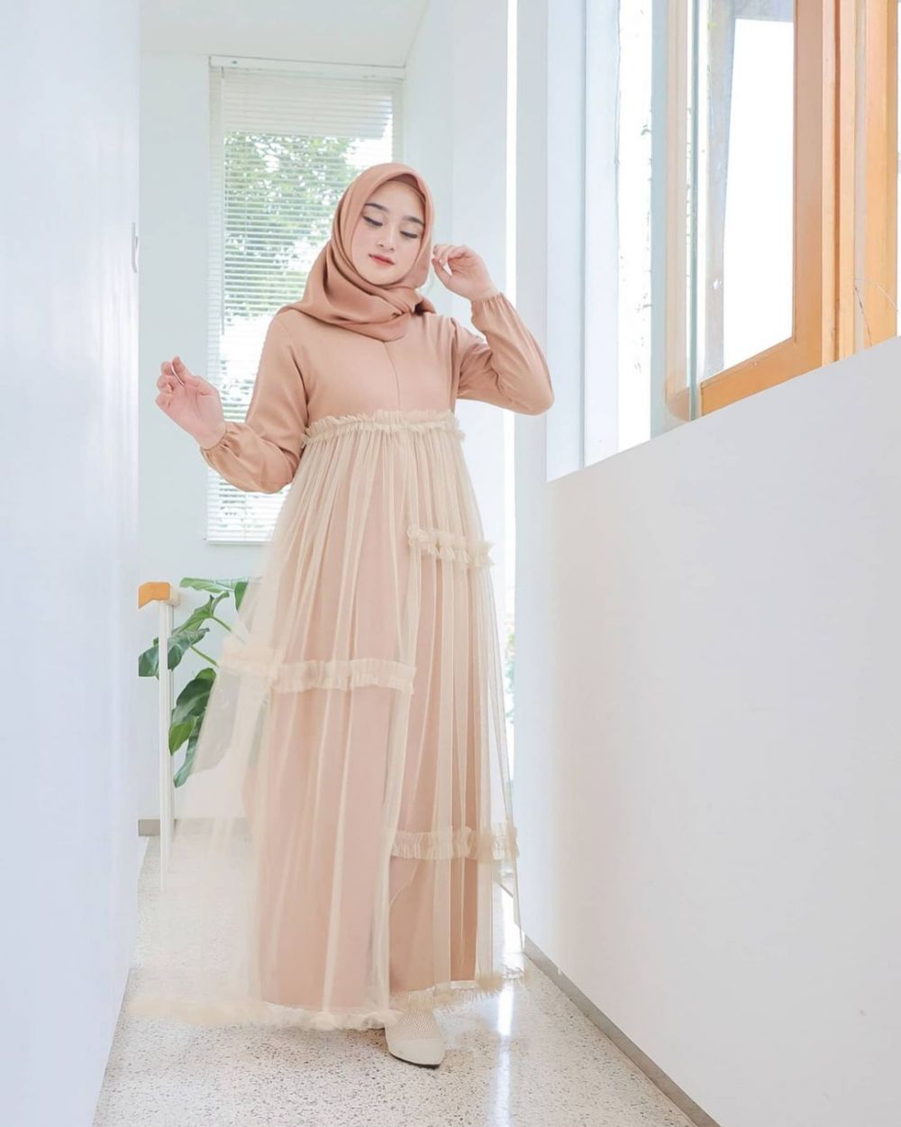 10 Inspirasi Dress Kondangan Untuk Para Hijabers ala Rini Anggiani 
