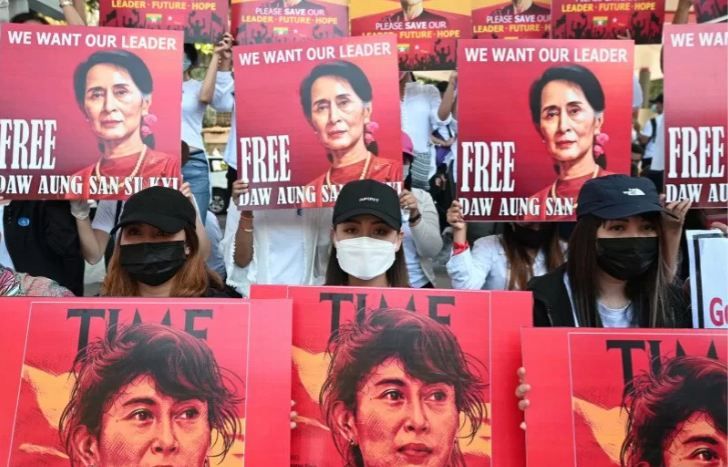 Tentara Myanmar Tabraki Massa Aksi Protes di Yangon