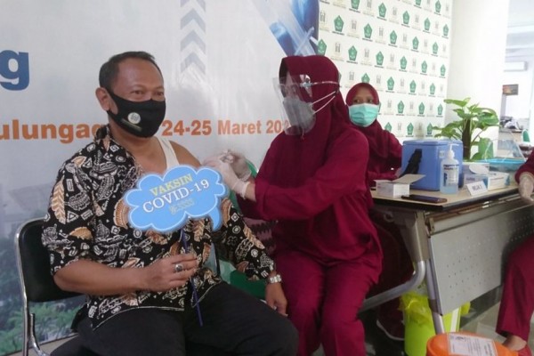 Civitas Akademika IAIN Tulungagung Jalani Vaksinasi