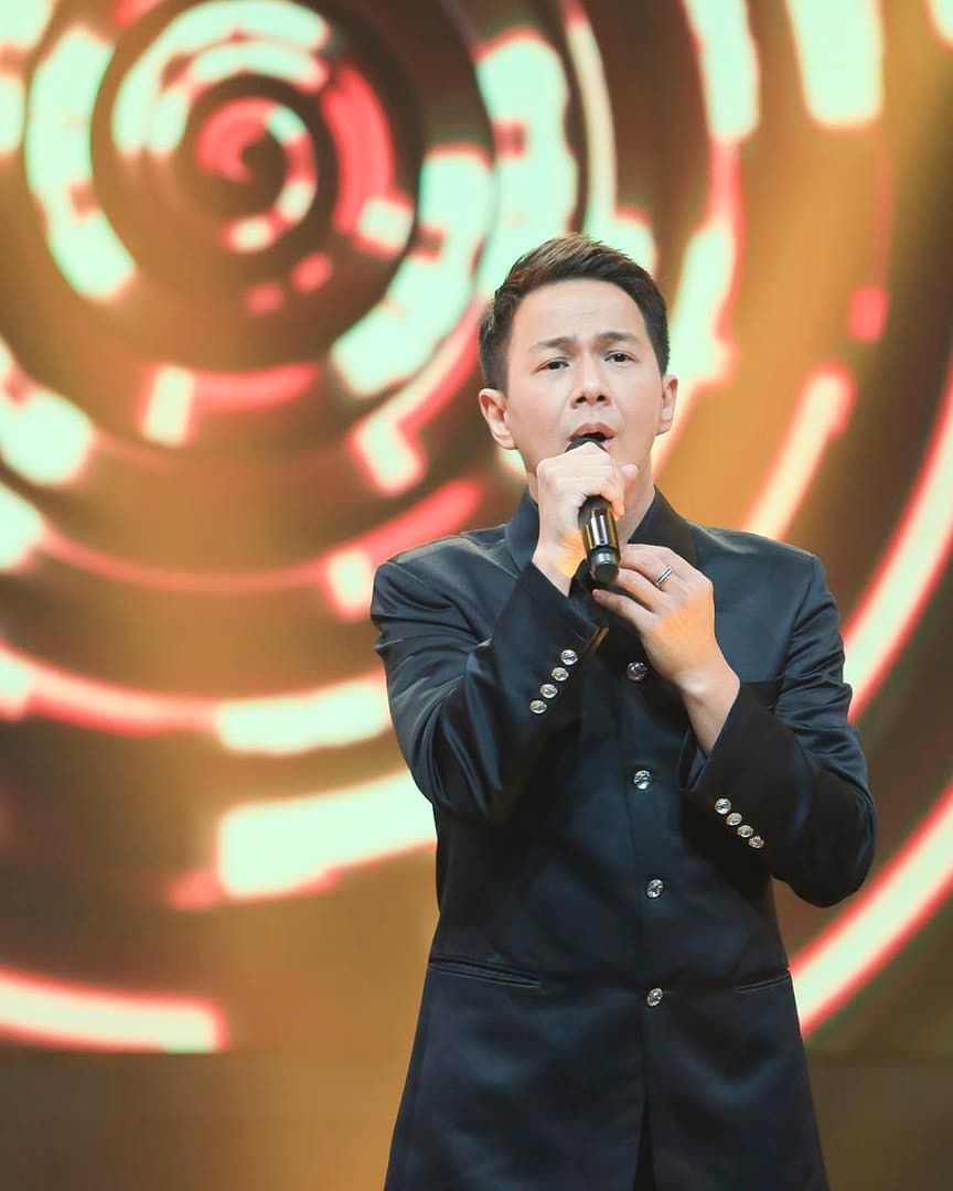 Nama Lengkap 9 Artis Pria Super Panjang, Ada sampai 8 Kata!