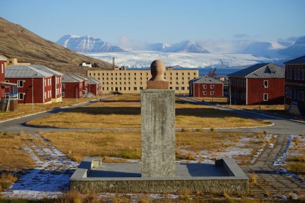 10 Fakta Unik Pyramiden, 'Kota Hantu' Paling Utara di Dunia
