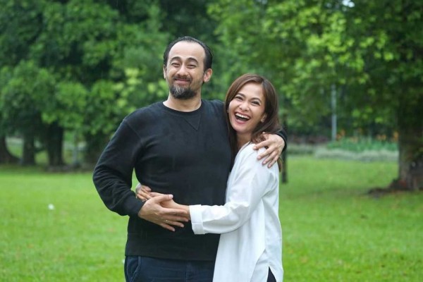 Menikah 15 Tahun Lebih, 10 Pasangan Artis Ini Mesra bak Pengantin Baru