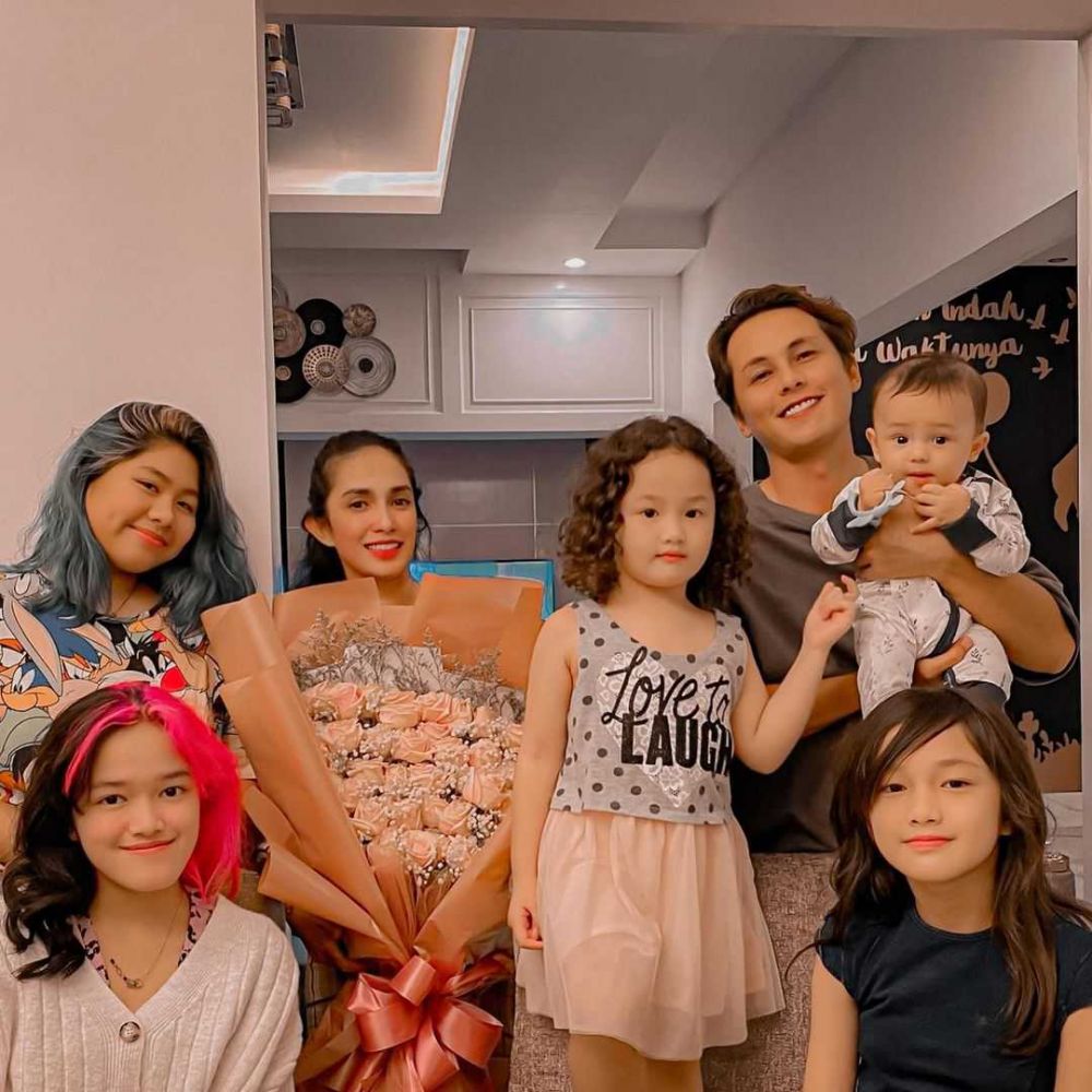 Pernah Cerai, 9 Artis Ini Langgeng di Pernikahan Kedua