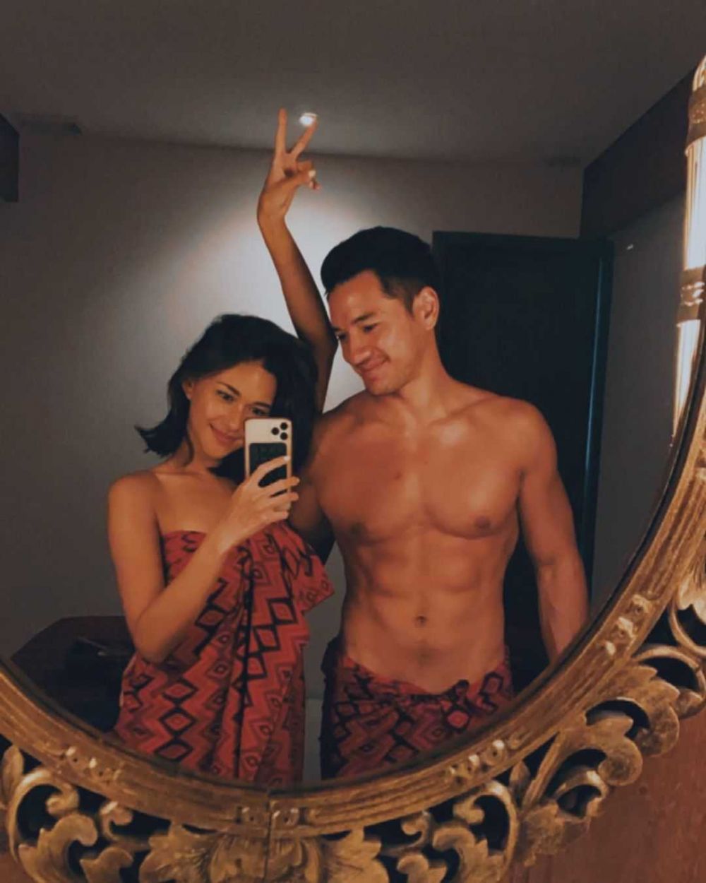 Foto artis terlanjang