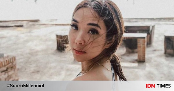 Potret gisella anastasia dengan messy hair
