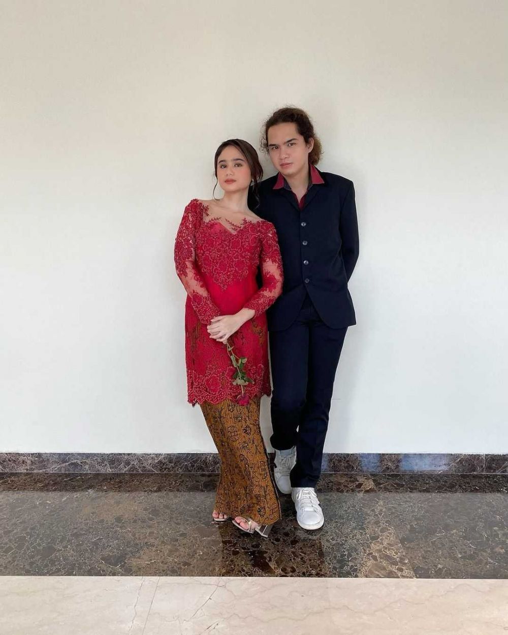 Bergaya Pengantin, 10 Potret Tissa Biani dan Amanda Manopo
