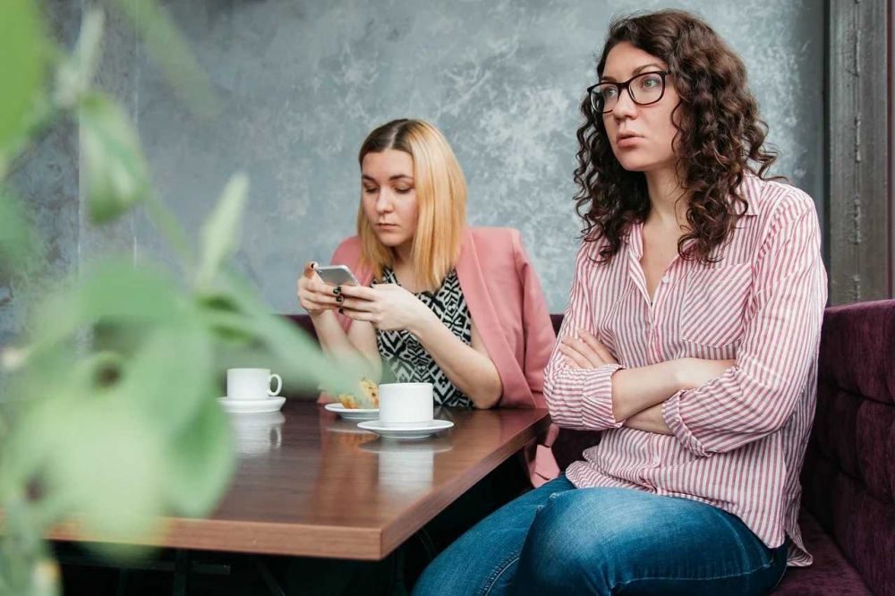 5 Tips Hidup Lebih Bahagia dengan Sikap Bodo Amat, Jadi Lebih Tenang!