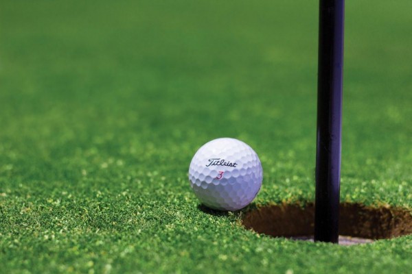 Mengintip Birdie, Kafe dan Restoran dengan Pemandangan Padang Golf