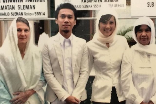 Sederhana tapi Penuh Makna, 9 Potret Artis Pilih Menikah di KUA