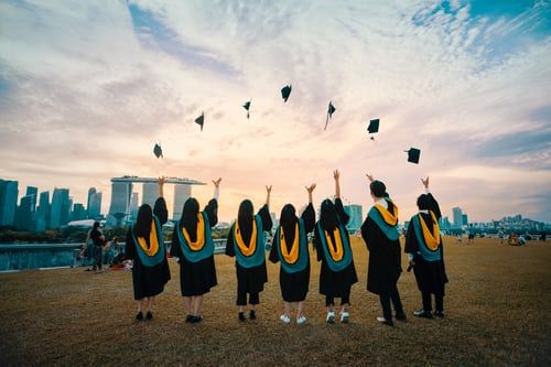 Tips Cara Dapat Beasiswa Kuliah Sambil Keliling Dunia, Millennial Wajib Tahu! 