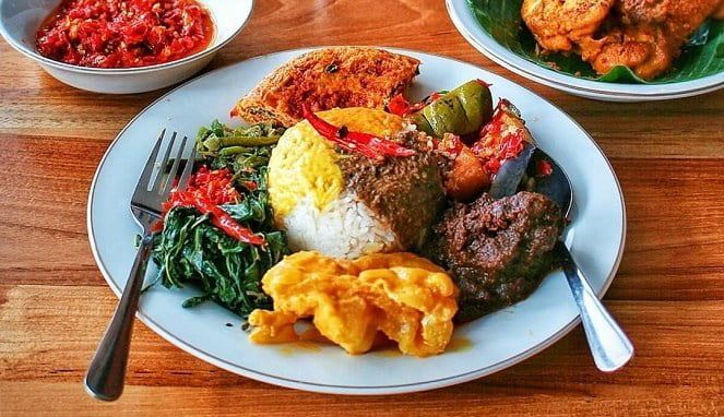 5 Tempat Wisata Kuliner di Muara Enim, Bikin Lidah Kalian Bergoyang!