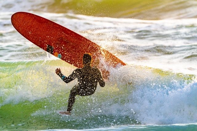 Kompetisi Surfing di Nusa Lembongan Akhirnya Digelar