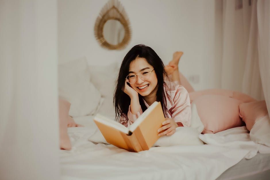 Meski Sudah Punya Pasangan, Ini 5 Alasan Cewek Harus Tetap Mandiri