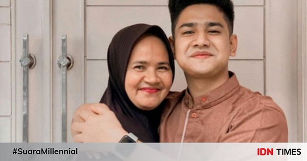 Bungsu kesayangan, 10 momen syakir daulay dan bunda