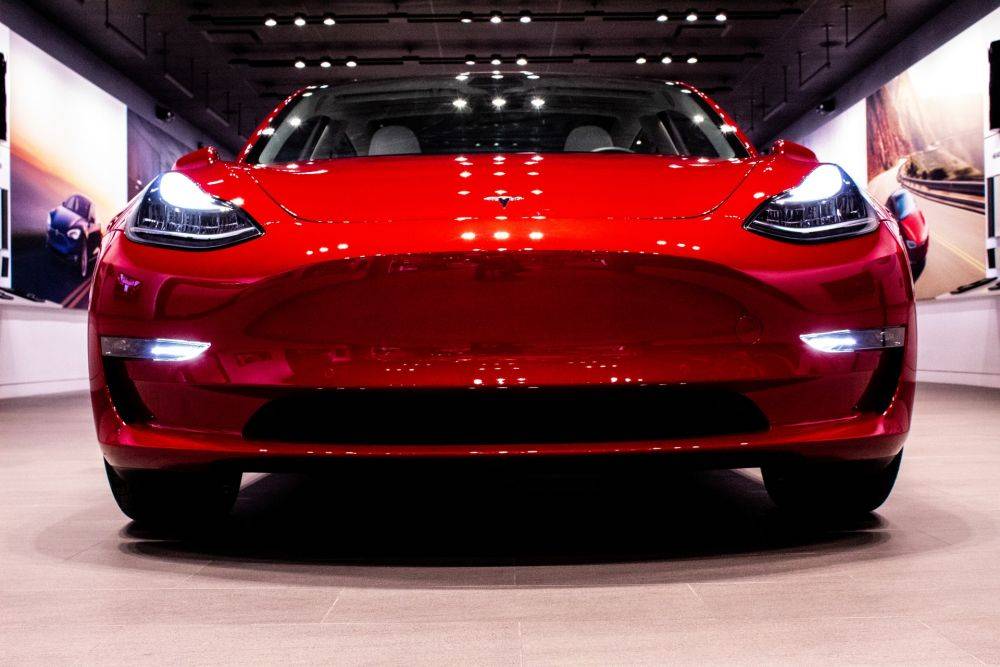 Tesla Siapkan Mobil Listrik Murah Rp300 Jutaan