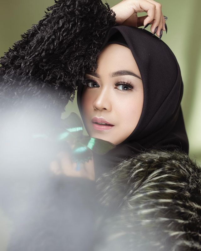 Bikin Pangling, 10 Pesona Ria Ricis Saat Pemotretan