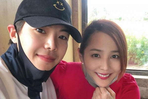Bertemu Kembali, 9 Potret Reuni Manis Park Eun Seok dan Eugene di Jeju