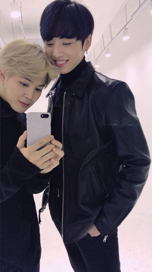 9 Potret Mirror Selfie Jungkook Bts Yang Kece Abis