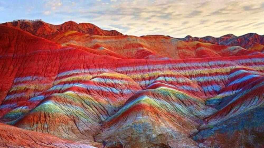 9 Pesona Menawan Zhangye Danxia, Surganya Wisata Alam di China