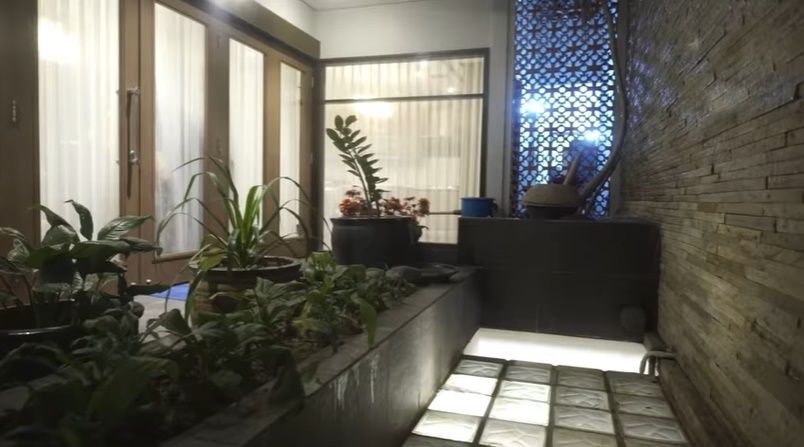 10 Potret Rumah Baru Celine Evangelista, Mewah Ada Lift
