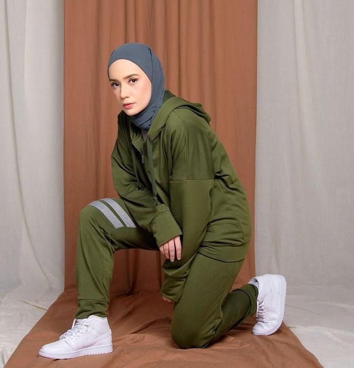 10 Photoshoot Terbaru Putri Anne yang Didoakan Cerai dari Arya Saloka