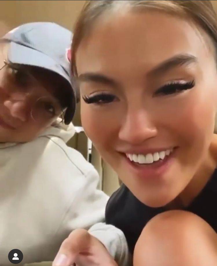 10 Kebersamaan Agnez Mo Dan Model Adam Rosyadi