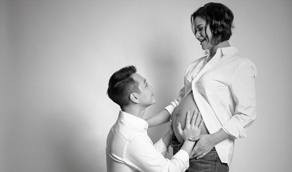 Simple dan Elegan, 9 Potret Maternity Kartika Sary Adik Krisdayanti