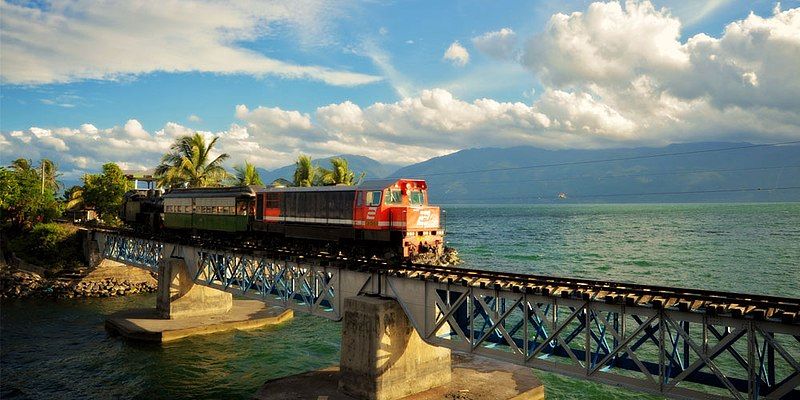 9 Potret dan Fakta Danau Singkarak, Danau Terluas ke-2 di Sumatra