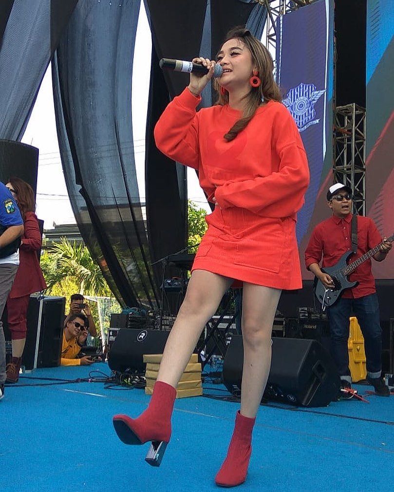 10 Pesona Memikat Arlida Putri, Penyanyi Dangdut Koplo Asal Sidoarjo