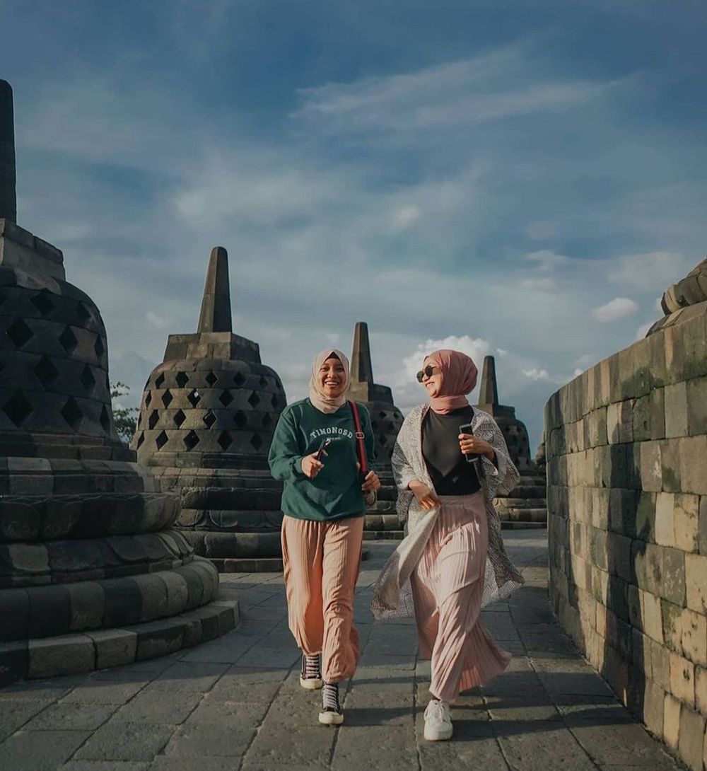 Ada Candi Borobudur, Ini 10 Tempat Wisata Paling Dikeramatkan di Asia!