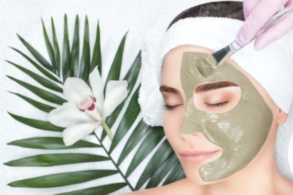 Rekomendasi Clay Mask Untuk Kulit Berjerawat Dan Berminyak