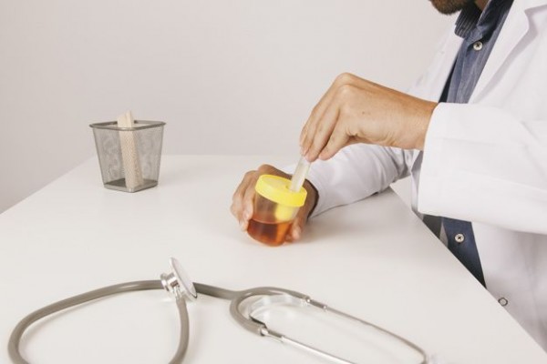 Kenali Penyakit Urine Sirup Maple, Mengubah Kencing Jadi Berbau Manis!