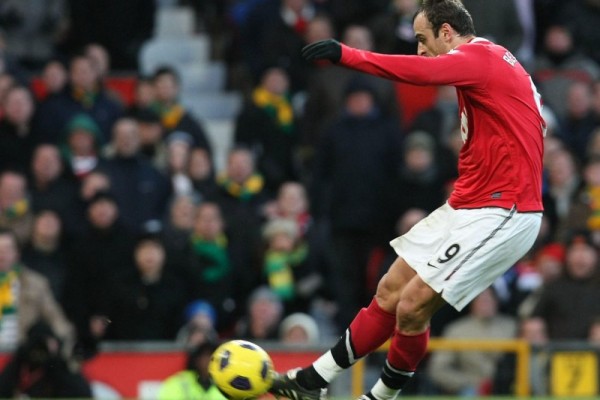6 Pemain yang Membela MU dan Tottenham Hotspur di Era Premier League