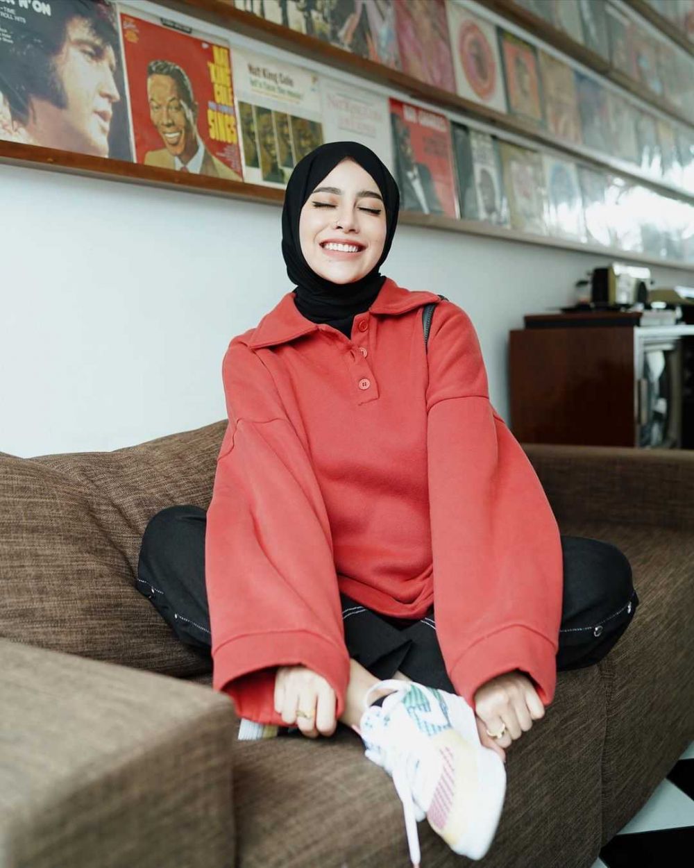 10 Ide Ootd Hijab Pakai Baju Oversized Ala Aghnia Punjabi 
