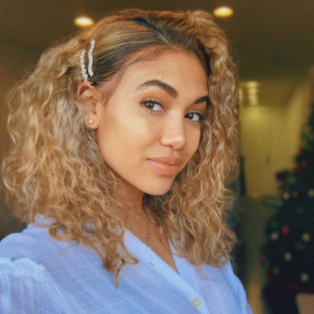 9 Potret Paige Hurd, Sosok Gayle Franklin di 'The Oval'