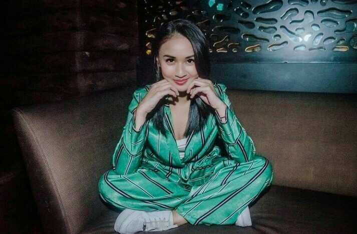 Dekat dengan Niko Al Hakim, 10 Potret Memukau DJ Danti Hanoum