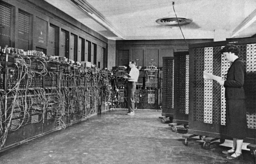 5 Hal Menarik Seputar ENIAC, Buyut Komputer Berukuran Super Besar!