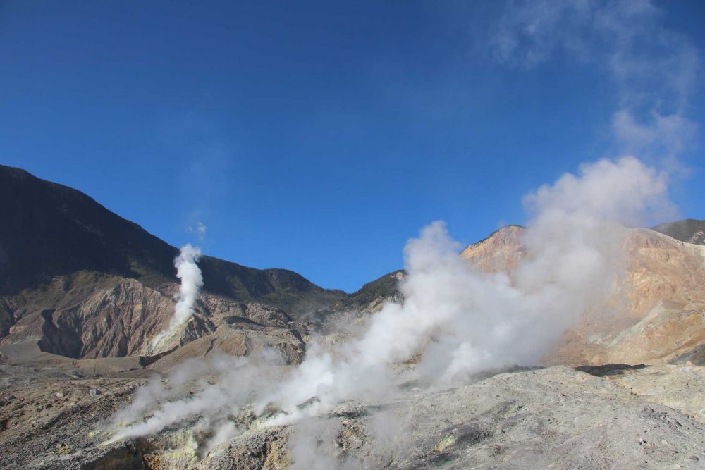 9 Fakta Gunung Papandayan, Wisata Alam Menakjubkan di Jawa Barat