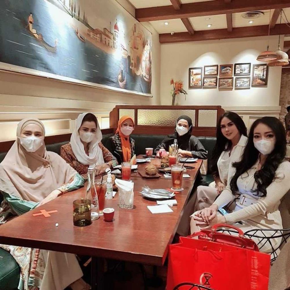 Jabat Anggota DPR, 10 Potret Cetar Mulan Jameela bak Sosialita