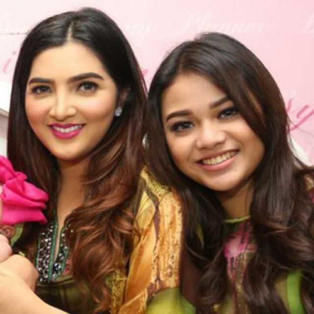 Penuh Kenangan! 9 Potret Jadul Ashanty dengan Aurel Saat Remaja