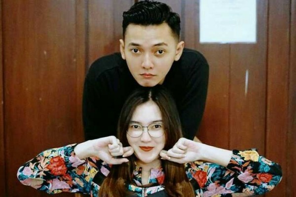Hamil Anak Pertama, 10 Potret Mesra Nella Kharisma dan Dory