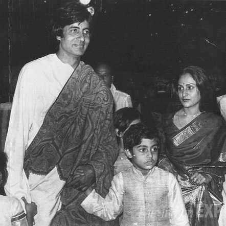 Ultah ke-73, 9 Foto Lawas Jaya Bhaduri Bachchan Ini Memesona dari Muda