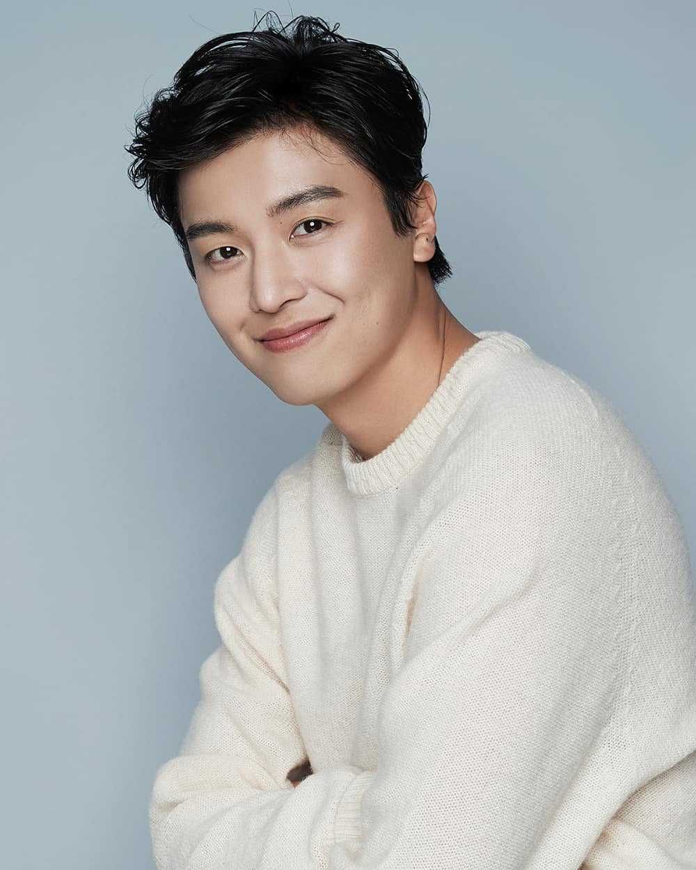 9 Potret Yeon Woo Jin Han Jung Hyun Muda Di Undercover