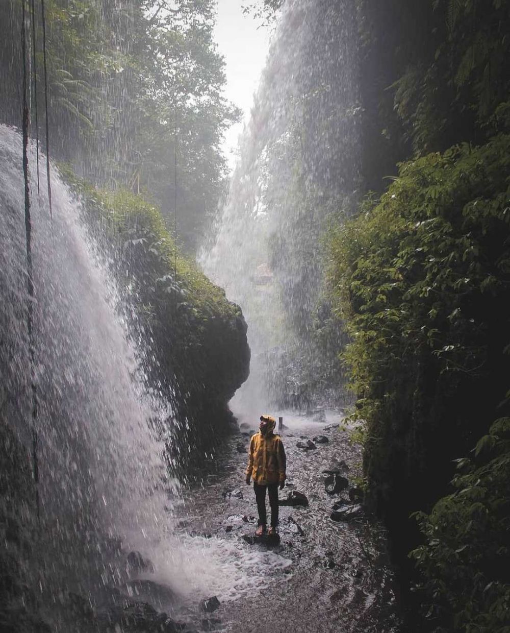 7 Tempat Wisata Curug yang Paling Eksotis di Bandung Raya, Memukau!