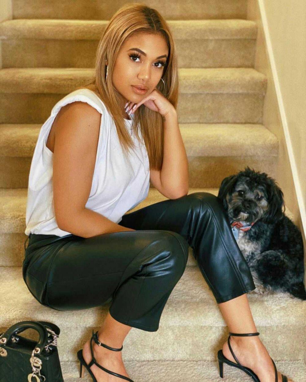 9 Potret Paige Hurd, Sosok Gayle Franklin di 'The Oval'