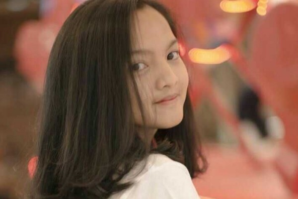 9 Potret Manis Safa Ricci Amanda, Calon Anak Sambung Ifan Seventeen