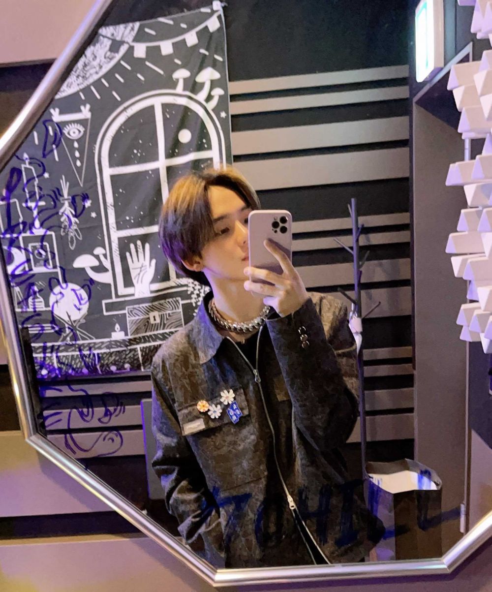 Potret Hyunsuk TREASURE yang Genap Berusia 22 Tahun