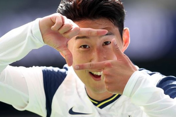 Son Heung Min Ngamuk, Langsung Cetak Cetak Hattrick Cepat