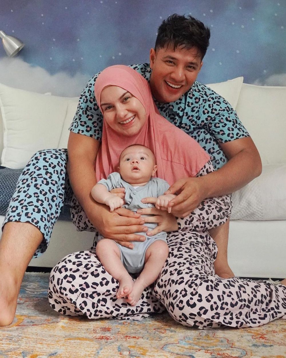 12 Artis Kepincut Menikah dengan Pria Berdarah Minangkabau