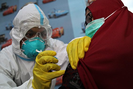 Vaksin Booster di Kota Bandung Diutamakan Bagi Warga Lansia